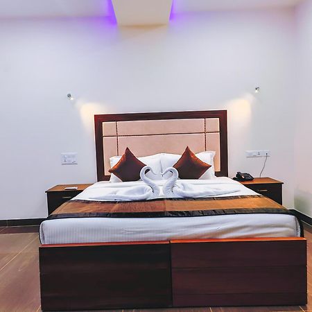 Skylar Seaview Beach Resort & Ayurveda Varkala Esterno foto