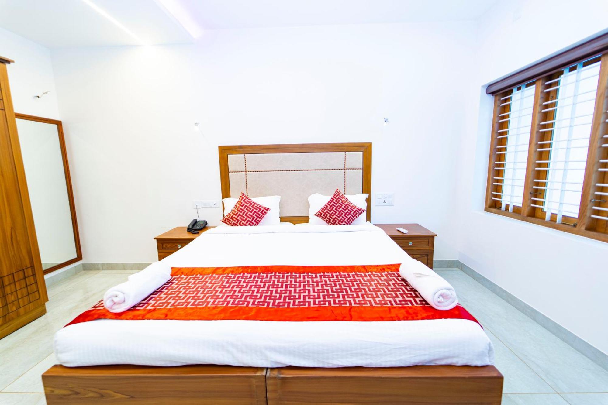 Skylar Seaview Beach Resort & Ayurveda Varkala Esterno foto