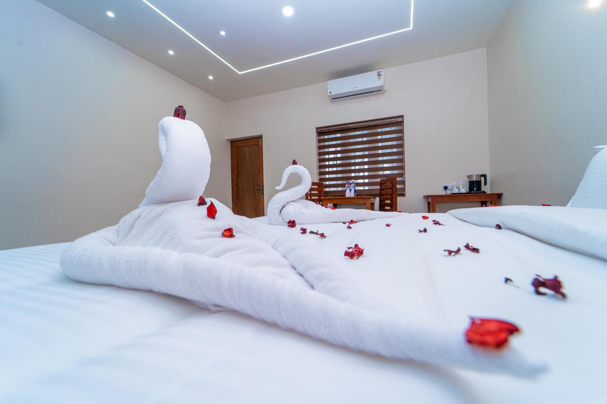 Skylar Seaview Beach Resort & Ayurveda Varkala Esterno foto