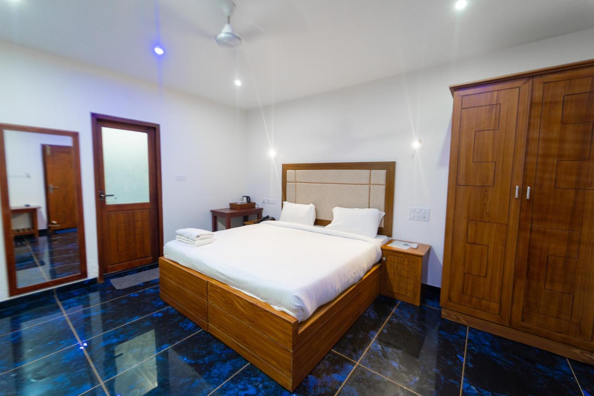 Skylar Seaview Beach Resort & Ayurveda Varkala Esterno foto